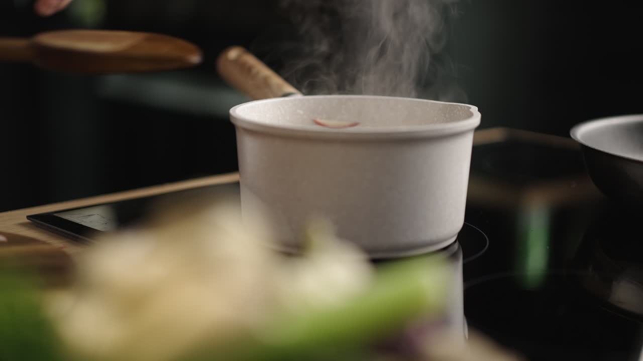 Cooking in a pot with steam