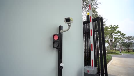 automatic security gate with cctv, medium