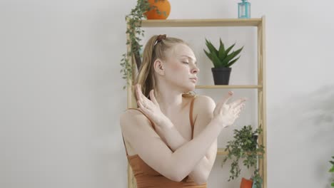 woman posing in living room