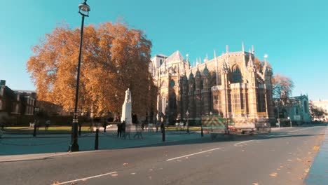 timelapse reveal of henry vii chapel across street, london, england