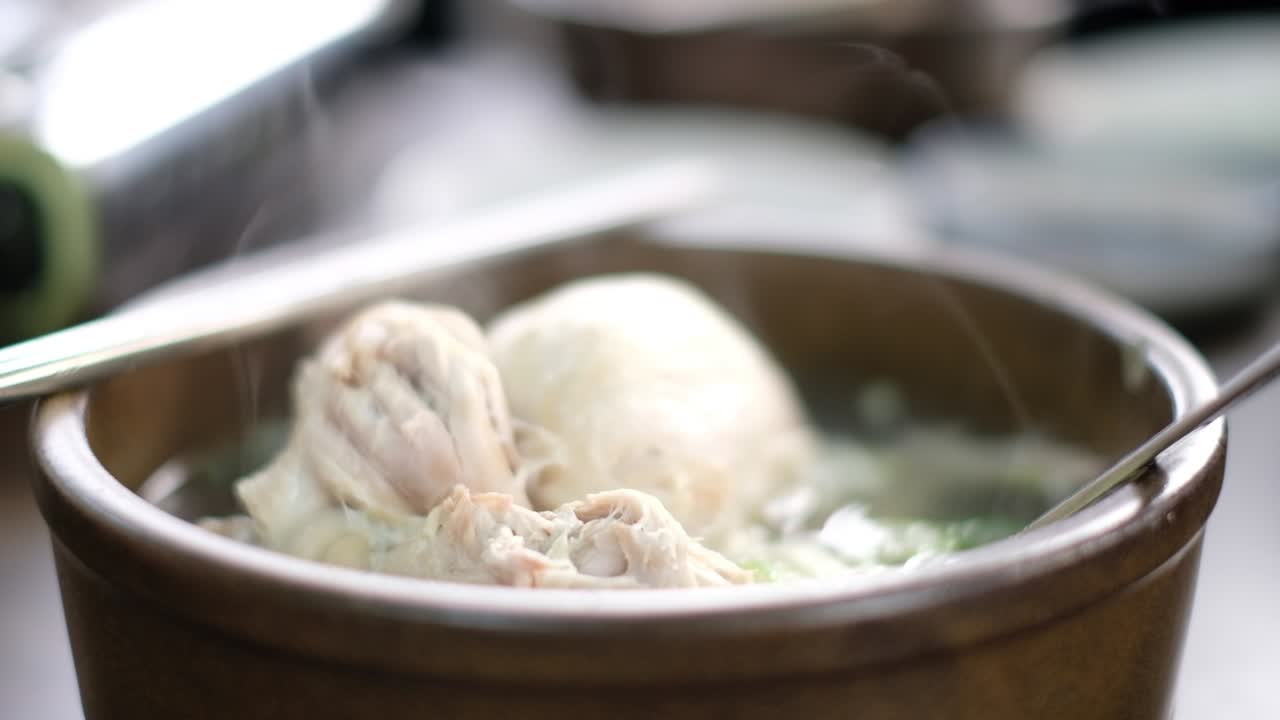 가까운 뜨거운 과 고기  수프