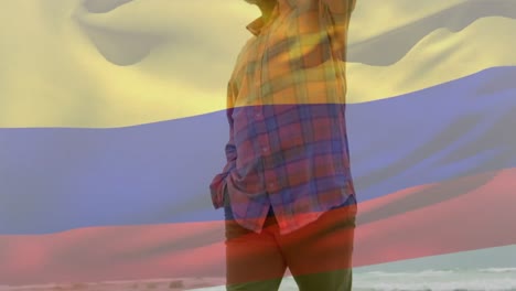 animación de la bandera de colombia sobre el hombre afroamericano mayor