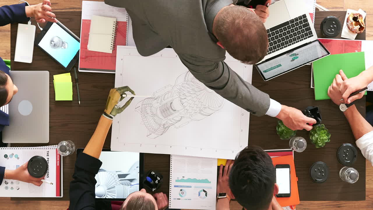 엔지니어, 엔지니어링 팀 및 기술