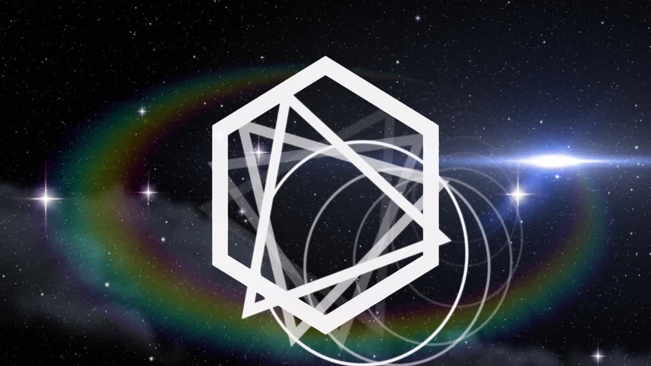 formas de hexágonos y triángulos que se mueven contra el espacio en el fondo