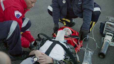 Erste-Hilfe,-Sanitäter-Und-Notfall-Mit-Rettung