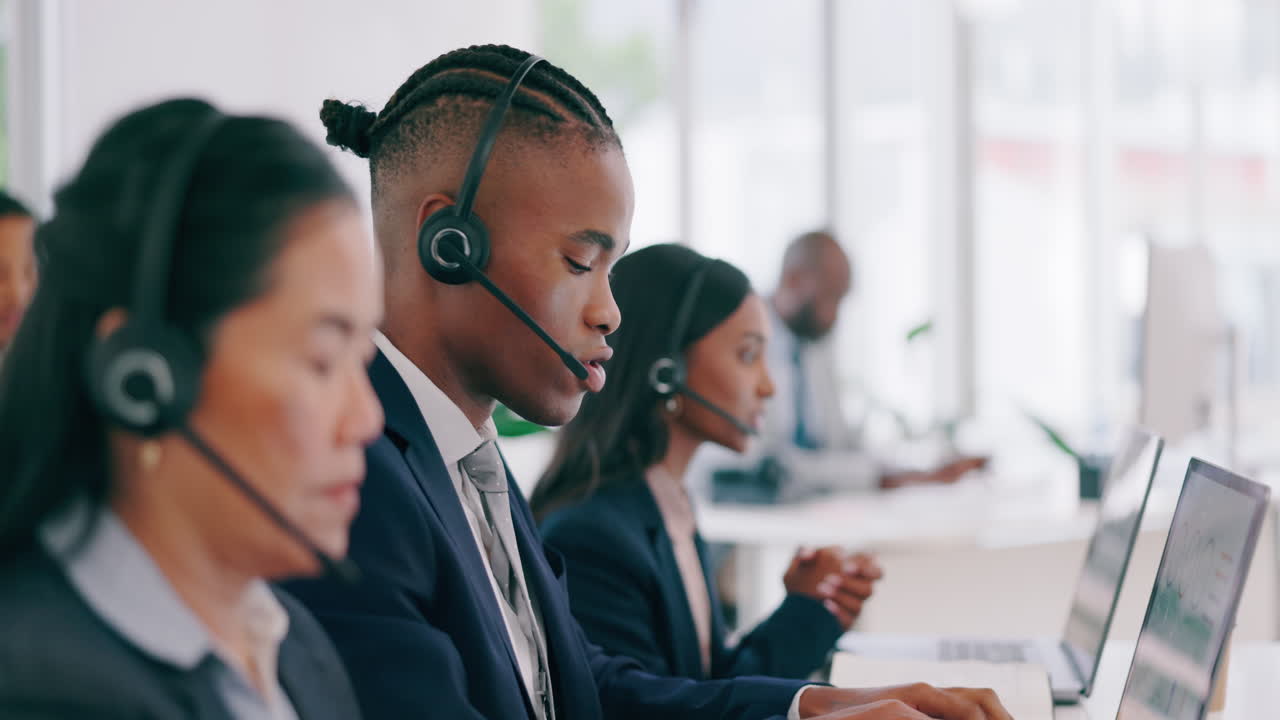 Customer support, laptop video call