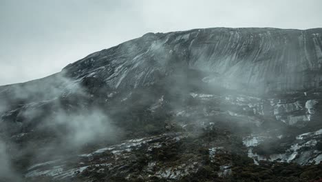 timelapse of mount kinabalu from the rest house before the summit climb