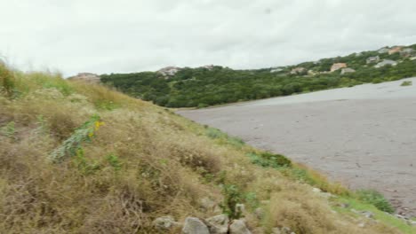 parque inundado después de fuertes lluvias