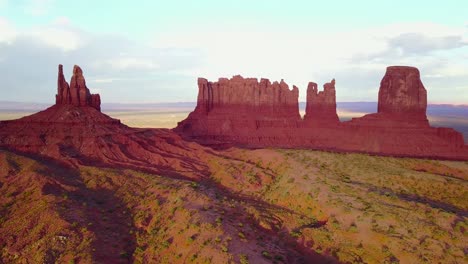 Beautiful-aerial-at-sunset-in-Monument-Valley-Utah-1