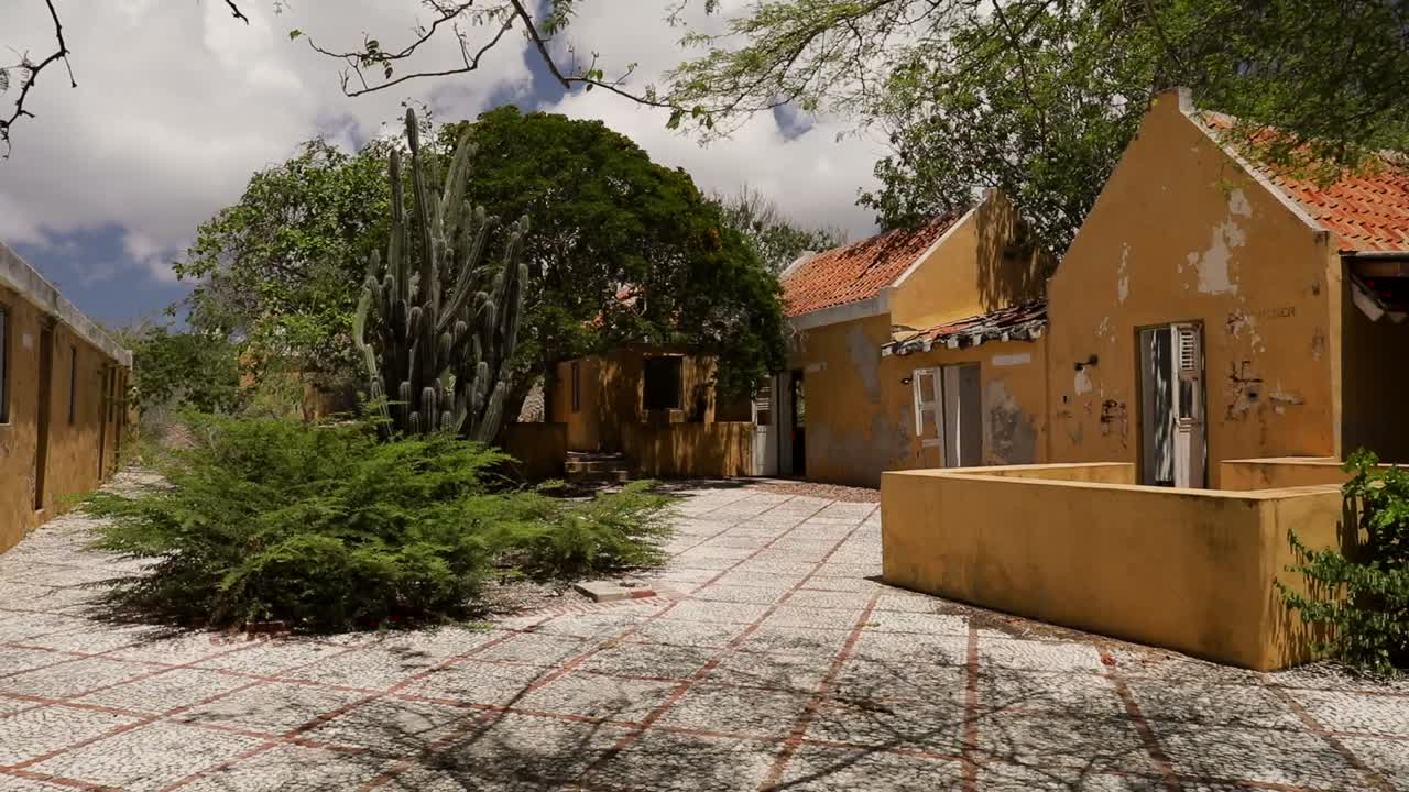 las ruinas del antiguo plantage karpata en bonaire