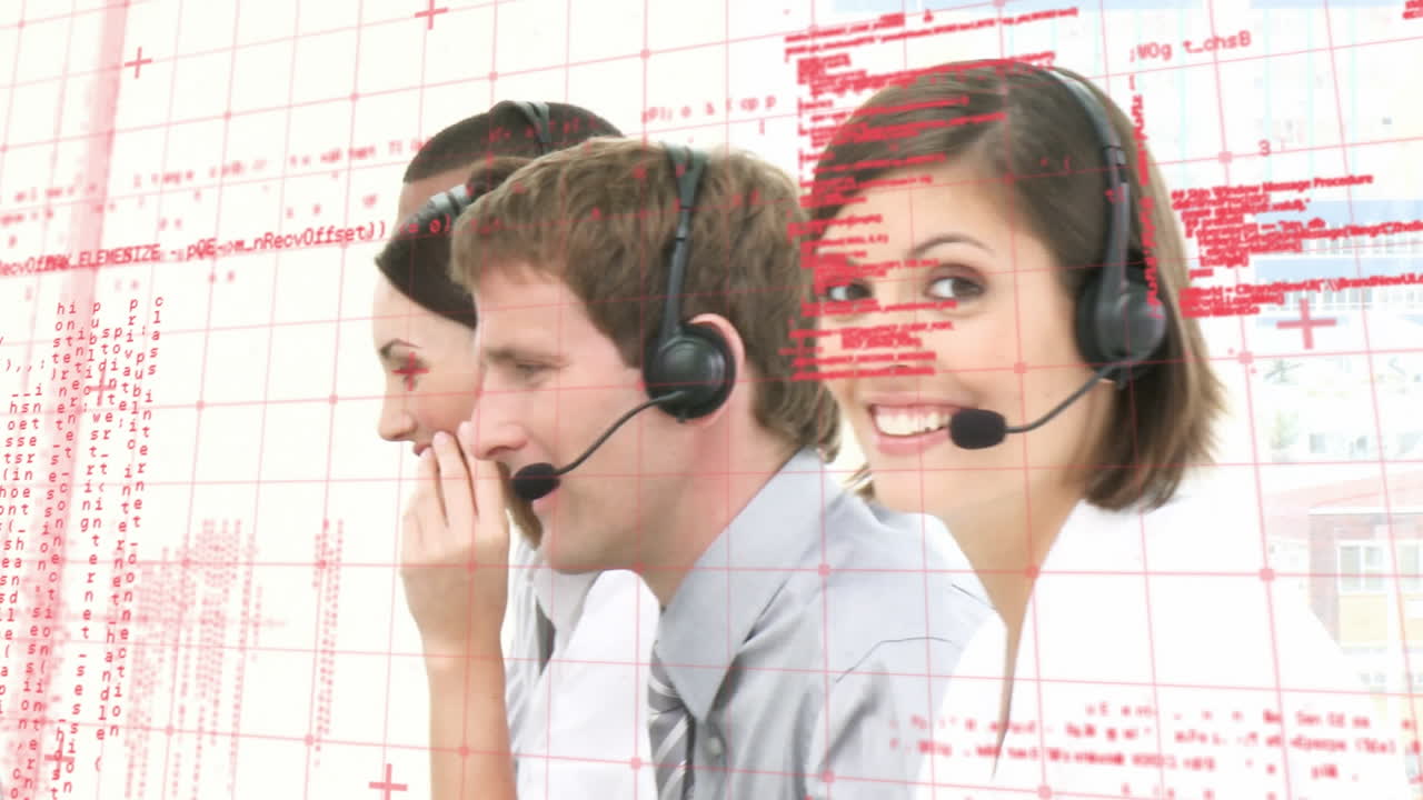 animación del procesamiento de datos sobre personas de negocios que usan auriculares telefónicos