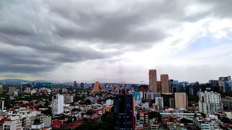 Timelapse-Fijo-De-Una-Fuerte-Tormenta-En-La-Ciudad-De-Mexico