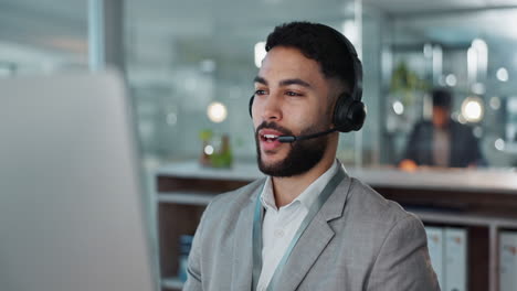 Computer,-Callcenter-Und-Mann-Reden