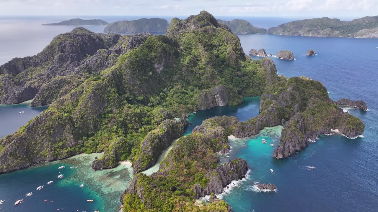 Veduta aerea della Big Lagoon a volo d'uccello, bellezza nella natura. El Nido, Palawan, Filippine. Destinazione di viaggio