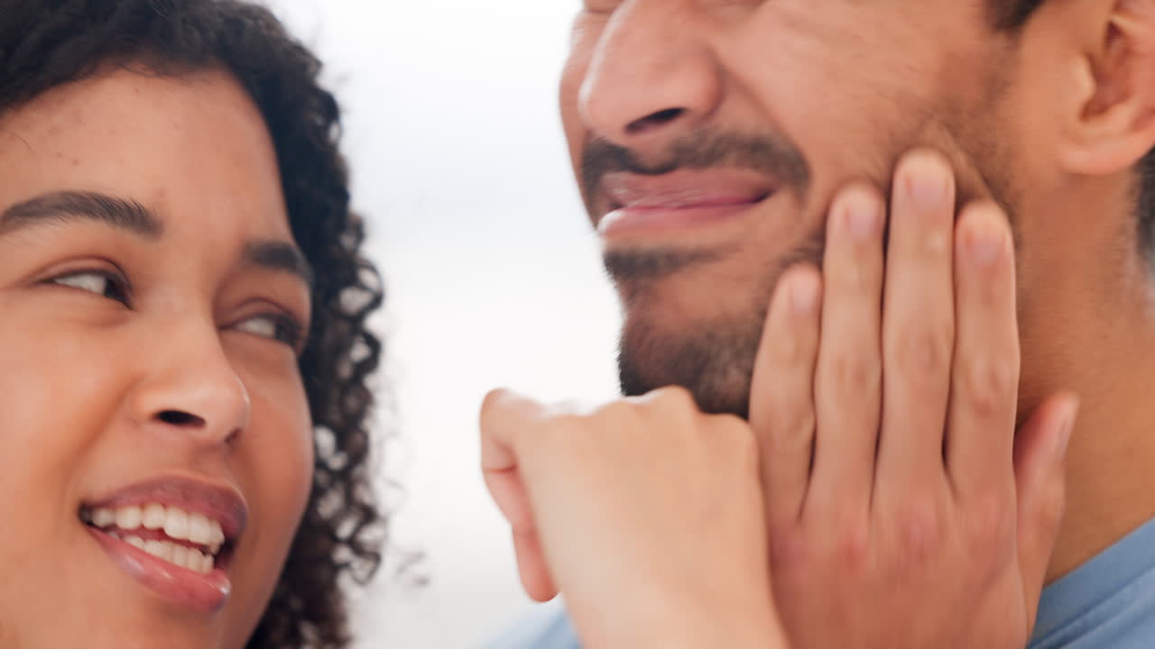 comunicación de pareja, barba cómica