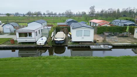 giethoorn village - venice of the netherlands