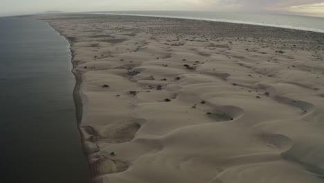 playa de dunas de arena costa de baja california sur en méxico, antena