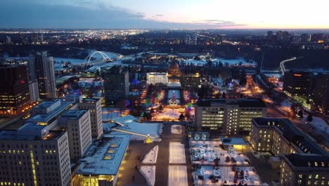 4k crepúsculo aéreo mantenga perspectiva panorámica postmoderna legislatura provincial edificios centrados con una estructura de techo de cúpula de bellas artes en la ciudad capital de invierno de edmonton alberta canadá 1-4