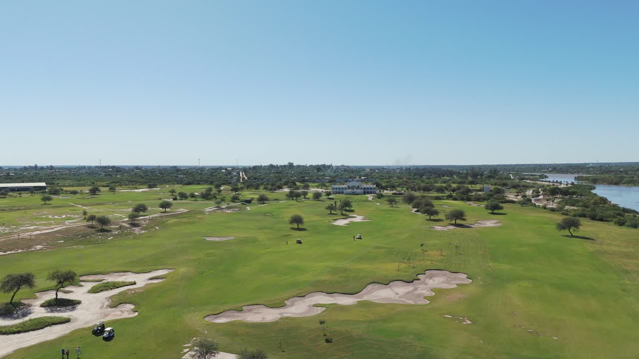 아름다운 이 있는 날 에 테르마스 데 리오 혼도 골프 클럽 을 새 눈 으로 볼 수 있다