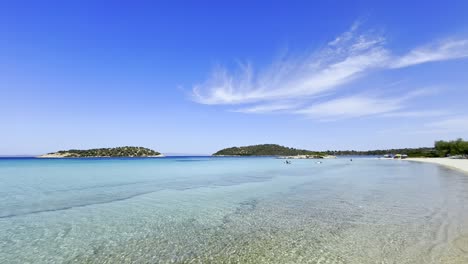 Clean-blue-flag-beaches-of-Halkidiki-Peninsula,-Greece