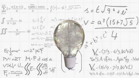 Animación-De-Bombilla-Sobre-Procesamiento-De-Datos-Matemáticos.