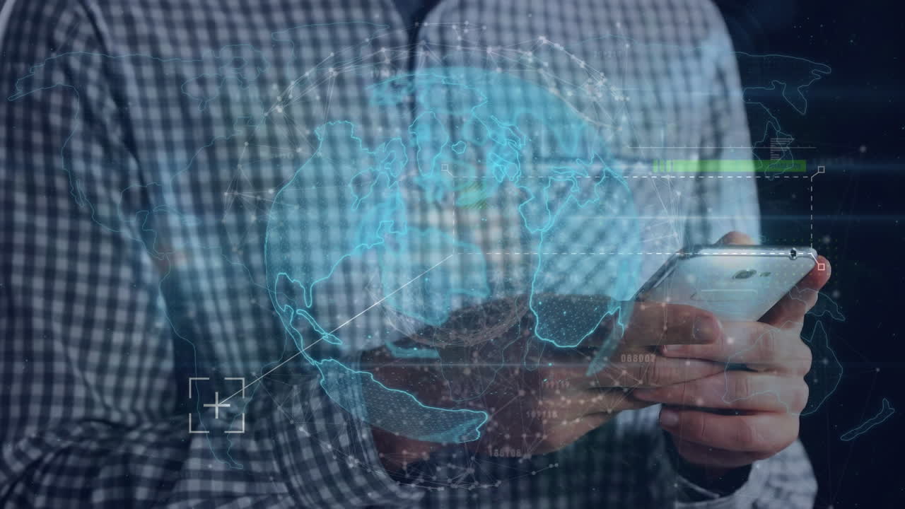 animación de procesamiento de datos con globo sobre hombre caucásico usando teléfono inteligente