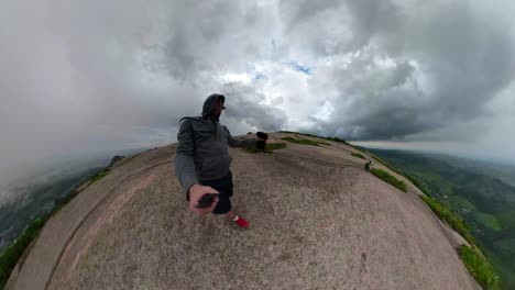 4k 360 video selfie of couple in the mountains