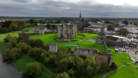 castillo de trim, condado de meath, irlanda, octubre de 2023