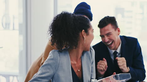 equipo de negocios celebrando un premio