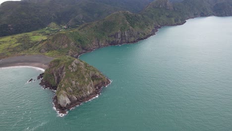 Luftaufnahme-über-Paratutae-Island-In-Auckland,-Neuseeland---Drohnenaufnahme