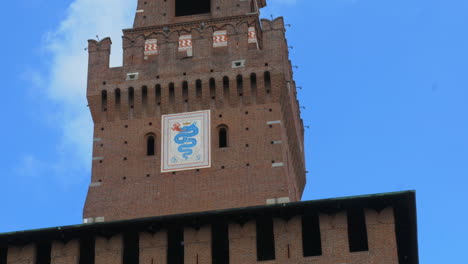 castello sforzesco, tower with the castle moat on it