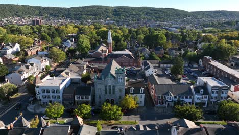 Aerial-truck-shot-of-historic-homes-in-USA