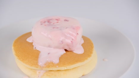 pancakes with strawberry ice cream