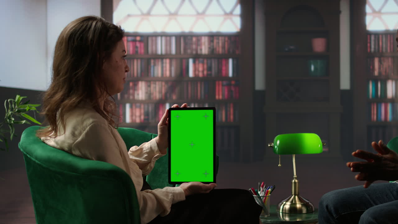 sesión de terapia con la tableta de pantalla verde