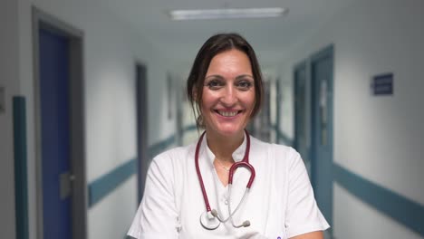 Portrait-of-pediatrician-woman-in-clinic