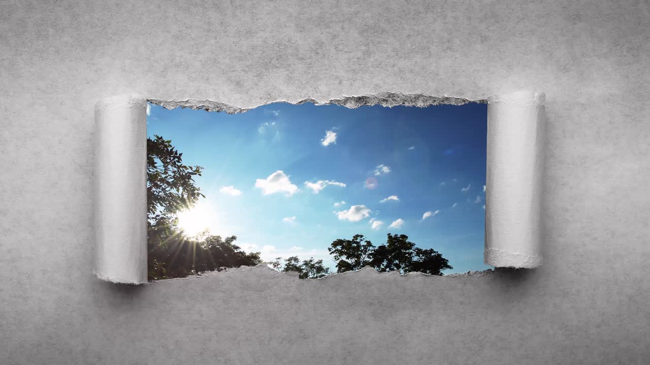 4k 타임 라프 영상: 해가 지면 푸른 하늘에서 빠르게 움직이는 구름, 오래된 레트로 그런지 빈티지 종이에서 어진 가장자리를 가진 구을 통해 볼 수 있습니다.