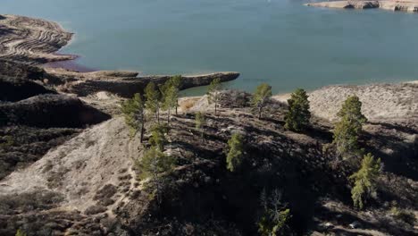 Castaic-Lake-low-water-drought,-reveal-from-abandoned-campground