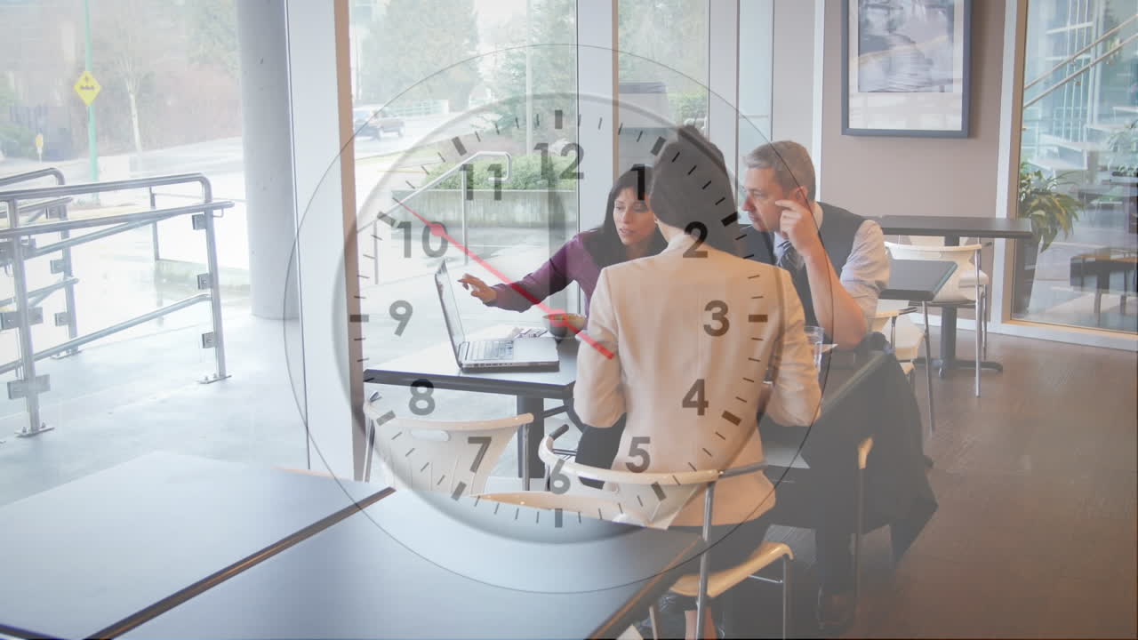 다양한 사업가 그룹에 대한 시계 애니메이션