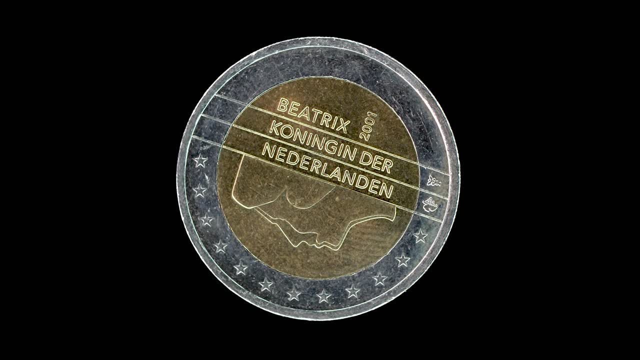 Netherlands 2001 2 euro obverse with Queen Beatrix portrait rotating on black background