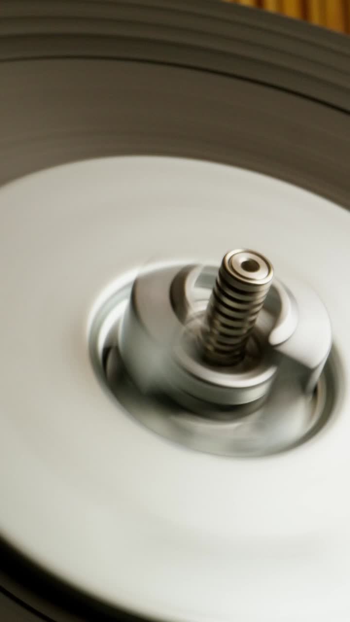 회전 릴-루-릴 테이프 플레이어