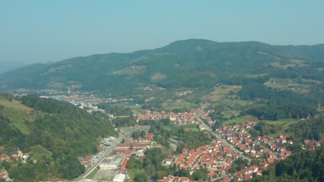 Vista-Aérea,-Ciudad-De-Ivanjica,-Serbia