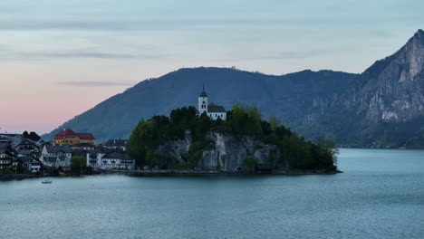 Aerial-View-of-Johannesberg-Chapel,-Traunkirchen,-Gmunden,-Upper-Austria-in-Twilight,-Drone-Shot