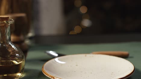 un plato de sopa rusa (borscht)