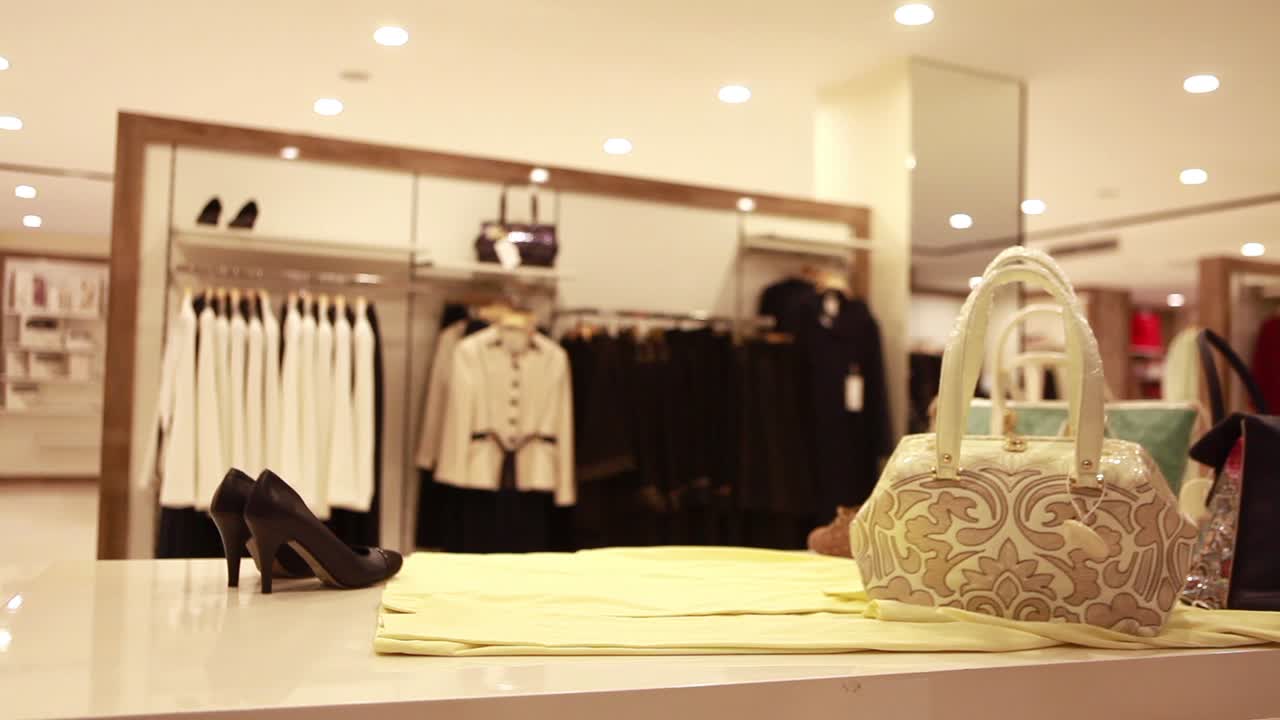 Women'S Clothing Store Bag Section
