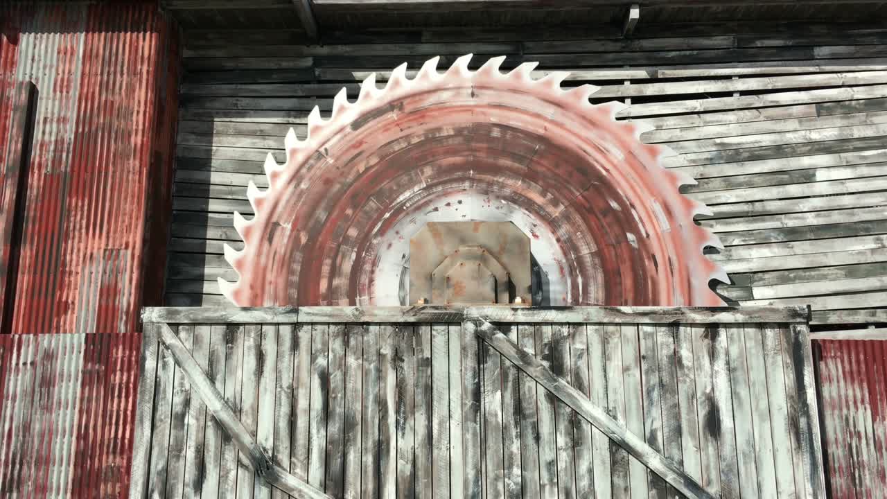 гигантская горнодобывающая пила