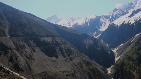 A-bright-sunny-morning-in-The-Zojia-Pass,-Jammu-and-Kashmir