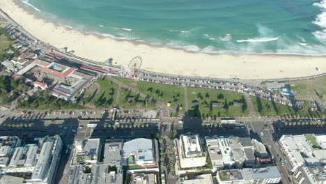 Vista-Aérea-De-Bondi-Beach-O-Bondi-Bay-En-Un-Día-Soleado-En-Sydney