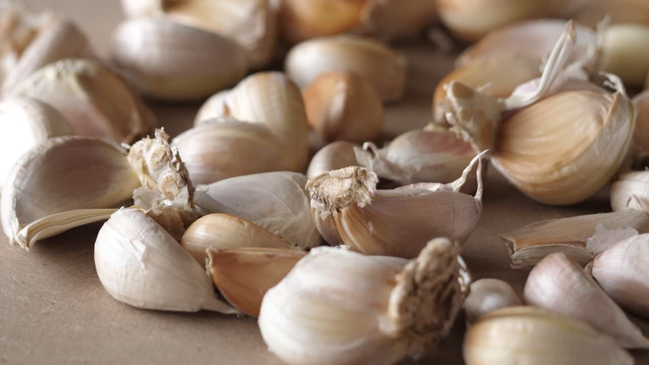 Closeup of fresh garlic cloves