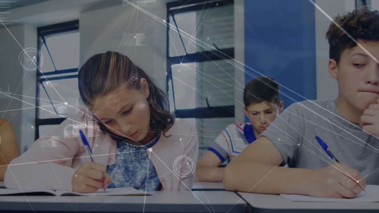 animación de la red de conexiones entre diversos grupos de estudiantes que estudian en la escuela.