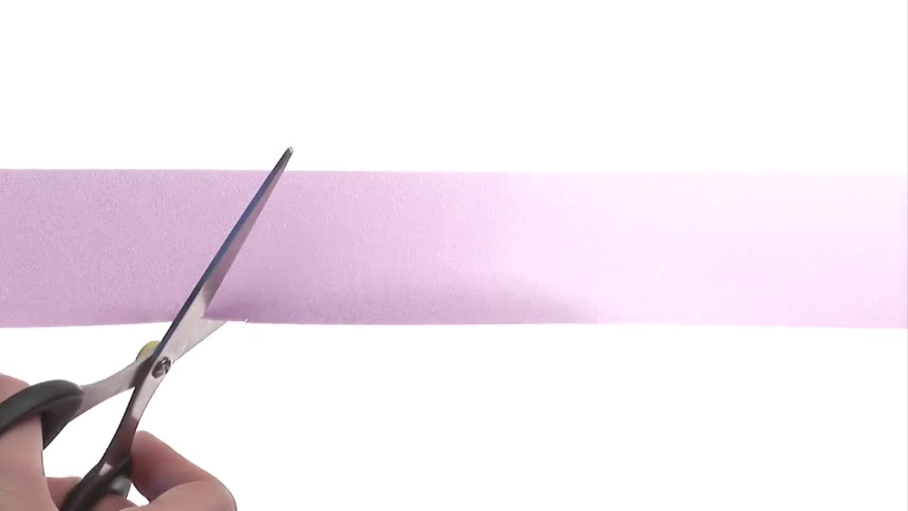 리본을 자르는 것